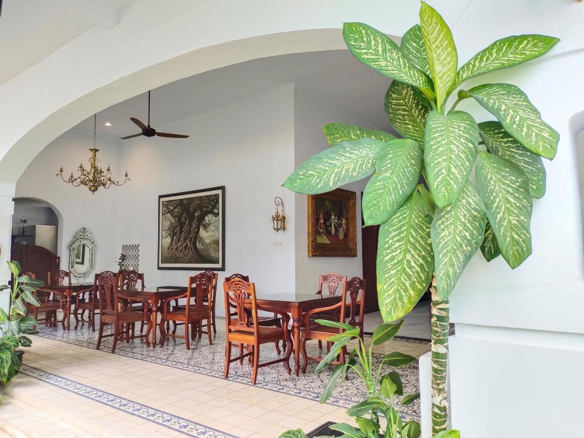 Griya Asih Hotel Джокякарта Екстериор снимка
