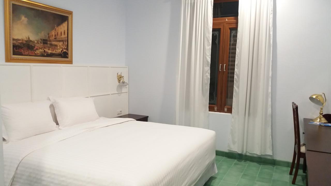 Griya Asih Hotel Джокякарта Екстериор снимка